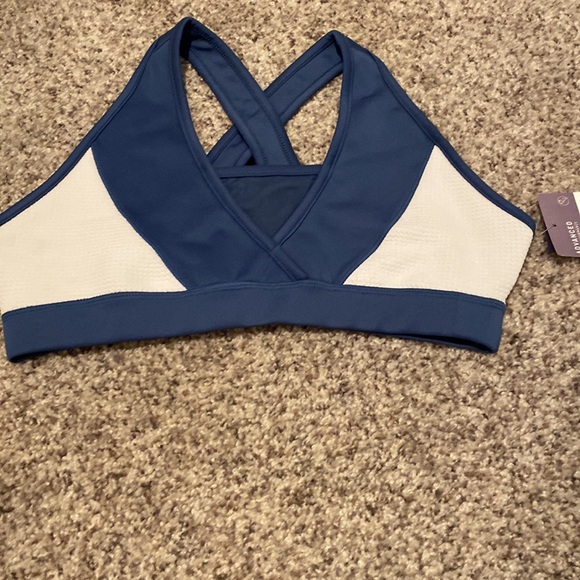 NWT - Activewear Lot size medium - Picture 2 of 12